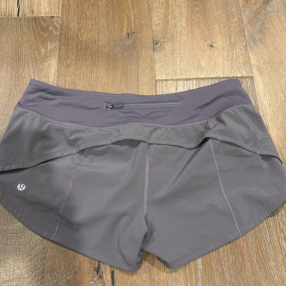 Lululemon size 8 speed up short. 2 1/2 inch inseam taupe in color. - Picture 5 of 7